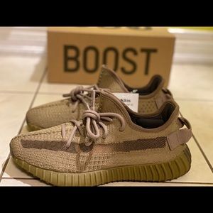 YEEZY BOOST 350 V2 ‘Earth’